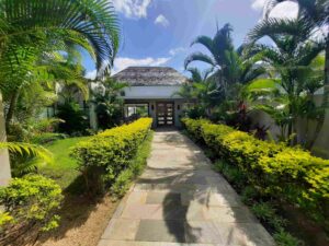 Villa White – Anahita - entrée villa